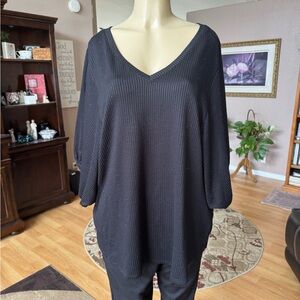 Lularoe Black Short Full Sleeves V-Neck Sweater-size XXL